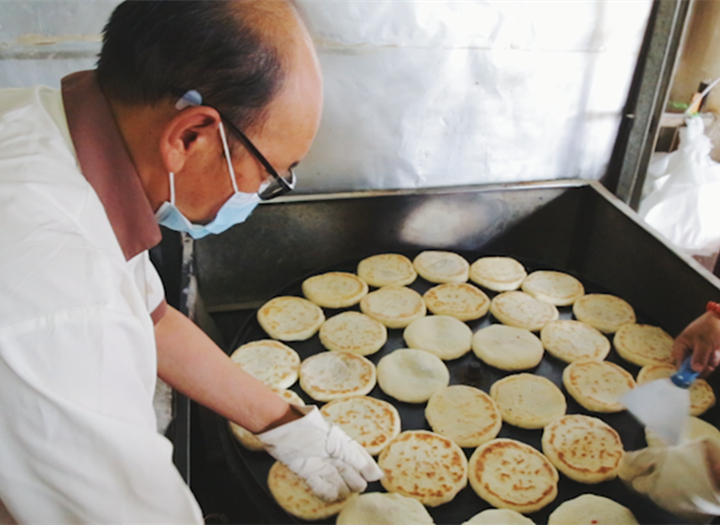 官渡粑粑：南方有“饼”藏古镇