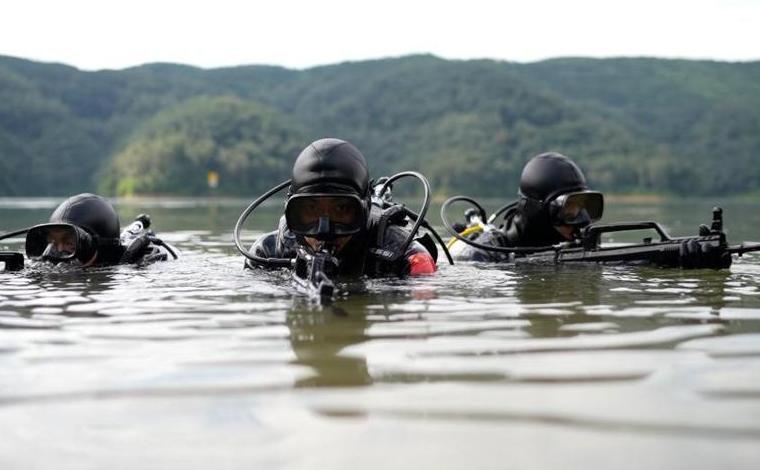 超燃！湄公河兩棲特戰隊開展綜合實戰訓練